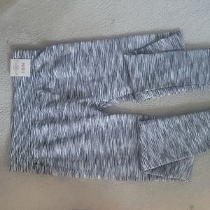NWT leggings mid rise soft